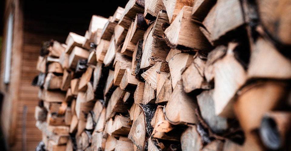Leña apilada en Valladolid